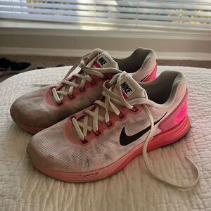 Nike Women’s Running Shoes Lunarglide Size 8 Pink and White